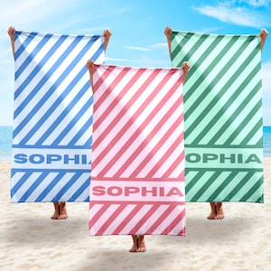 Toalla de playa de rayas retro personalizada, toalla de dama de honor de estilo retro, toallas para fiestas en la piscina, regalo de cumpleaños, regalo de playa, toalla de natación