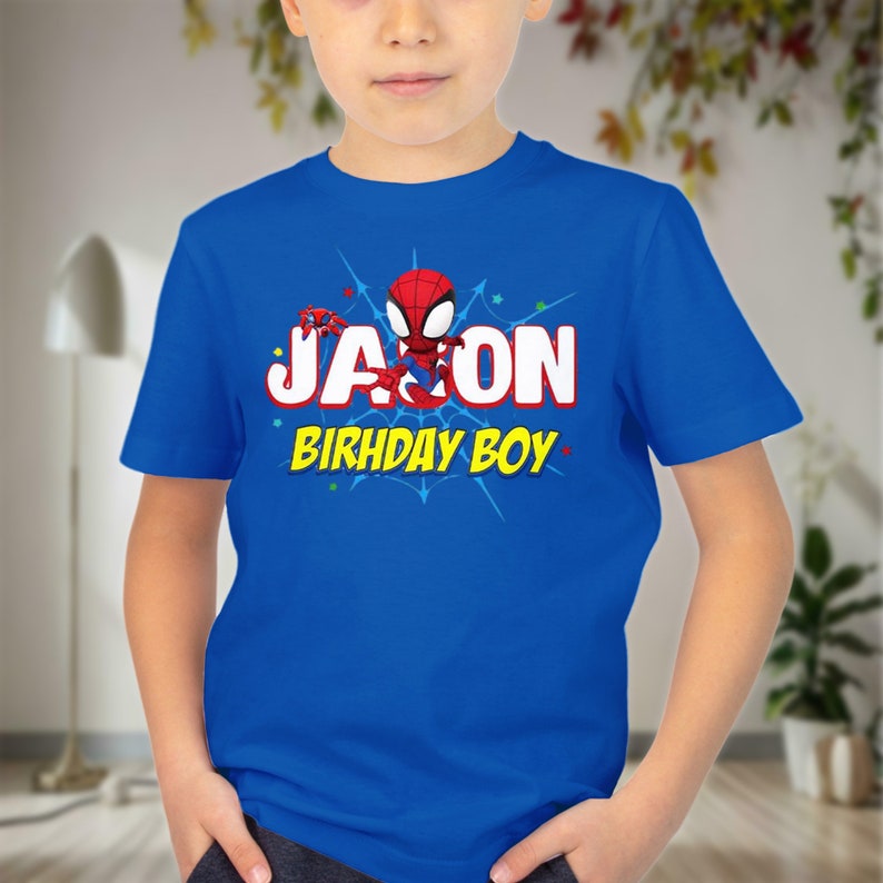 Camiseta personalizada de Spider para niño de cumpleaños, camiseta personalizada de Spider y sus amigos, camiseta de superhéroe Spider para niño de cumpleaños, camiseta familiar a juego con temática de cumpleaños. imagen 2