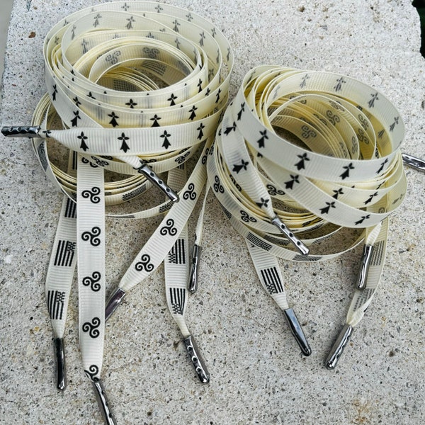 Breton laces (triskel Hermine Breton flag (Gwenn Ha Du)