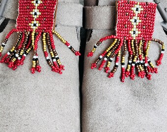 Unique piece of jewelry Weaving of seed beads/Decoration of shoes such as Birkenstock or UGG/Shoe charm/accessory/Pins