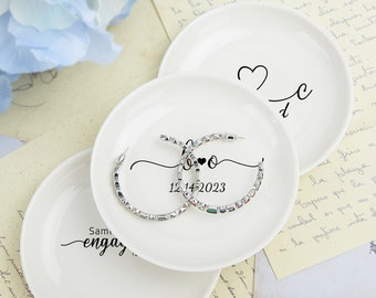 Cuatom Name Trinket Dish,Personalized Wedding Ring Holder for Bride,Bridesmaid Gift,Bride Jewelry Tray,Engagement Gift,Wedding Party Favour