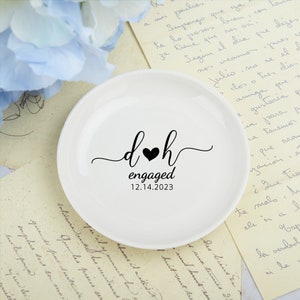 Porta anillos de boda personalizado para novia, bandeja para anillos personalizada para futura esposa, bandeja para joyas con nombre, recuerdos de fiesta de compromiso, regalo para novia.