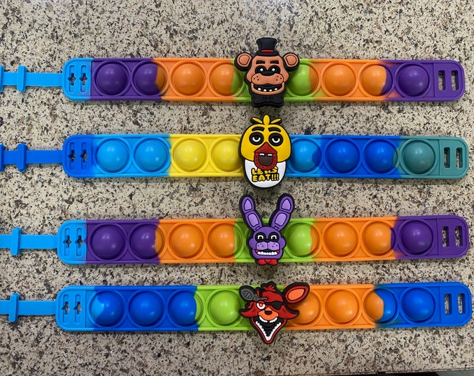 Lot De 4 Bracelets Five Nights At Freddy's – Perles Et Charms – Neufs