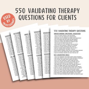 Puede incluir: Un conjunto de tarjetas blancas con el texto "550 Preguntas de terapia de validación para clientes" en negro. Las tarjetas están en ángulo, mostrando el texto. Una pegatina roja con "Usado por profesionales" está en la esquina superior izquierda.