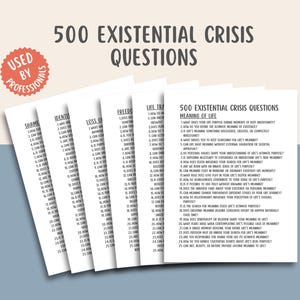 Puede incluir: Un conjunto de tarjetas de papel blanco con el texto "500 Preguntas de Crisis Existencial" en negro. Las tarjetas están etiquetadas con temas como "Vergüenza" e "Identidad". Una pegatina roja dice "Usado por profesionales".