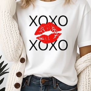 XOXO Shirt, Sexy XOXO Red Lips Shirt, Hot Girl Tee, Night Party Tee, Sexy Shirt For Her, Disco Shirt, Vintage Sexy Shirt, Sexy Gift For Her