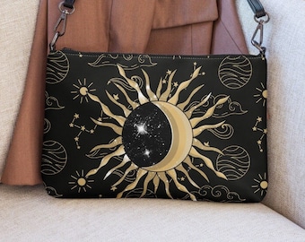 Bolso bandolera o embrague celestial del sol y la luna - Monedero de bruja ajustable - Regalo para ella - Bolso vegano de cuero sintético con cremallera y bolsillo