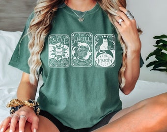 運命の輪 太陽と月 面白い黒猫タロット Tシャツ 4色から選べる 大アルカナシャツ 魔女の服 ゴス 美的 アニメ