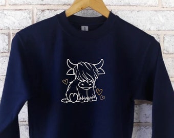 Młodzieżowa bluza z okrągłym dekoltem Highland Cow Urocza koszulka z krową dla młodzieży Prezent z zachodnią krową dla córki Prezent z wyżlinową krową dla jej miłośnika krów Bluza z kapturem