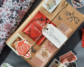 Bind Date with a Book - PÅ NORSK - Mystisk bok og kule bookish tilbehør. Perfekt for alle bokelskere!