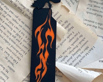 Dragon with Flame Bookmark – 3D Printed Fantasy Bookmark | Bookish Gift | Dragon Lover Accessory | DnD Inspired Book Decor