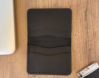 CARTERA DE CINCO TARJETAS - Cartera de cuero minimalista personalizada hecha a mano - Negro, Titular de la tarjeta de cuero