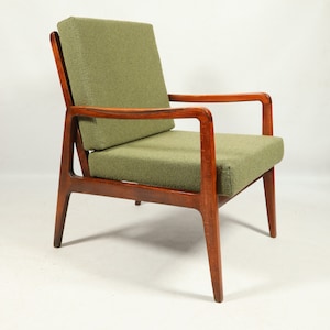 Mid-Century Armchair Vintage Green Boucle Cushion Wooden Lounge Chair, 1980s