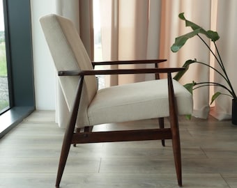 Poltrona lounge scandinava in velluto a coste: legno di noce, stile moderno di metà secolo