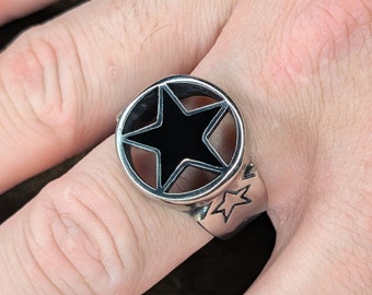 Anillo Blackstar de acero inoxidable para hombre, peso pesado, plata, estrella negra, robusto, David Bowie, motociclista, rockero, gótico, marido, calidad, único