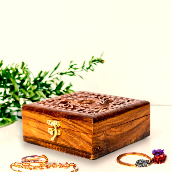 Wooden Jewelry Box Hand Carved Rustic Vintage Box Antique Wooden Keepsake Trinket Small Engraved Box for Women