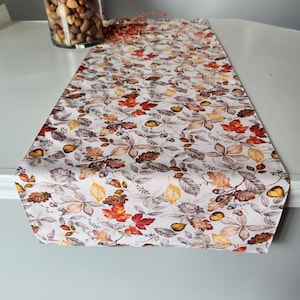 Fall Acorns and Leaves Table Runner| Autumn Table Runner| Elegant Home Decor,  Thanksgiving Table Runner, Fall Home Decor, Housewarming Gift