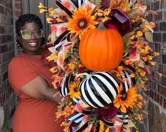 XL Fall Pumpkin Door Swag, Sunflower Front Door Decor, Black and White Pumpkin Swag, Luxury Autumn Wreath, Thanksgiving Decor