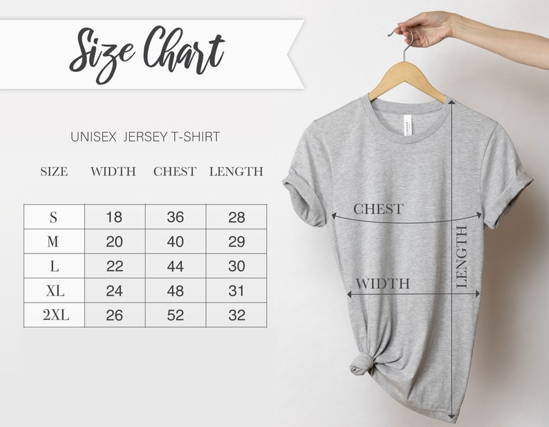 Puede incluir: Tabla de tallas para una camiseta de jersey unisex. La tabla muestra las medidas de ancho, pecho y largo en pulgadas para las tallas S, M, L, XL y 2XL.