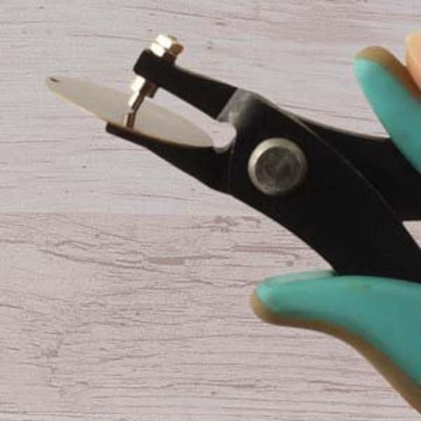 VINTAJ 1.5mm Metal Hole Punch Plier with Short Jaw for sheet metal