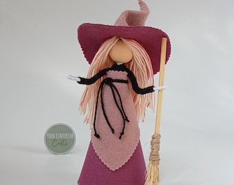 Muñeca de bruja de cocina hecha a mano, figura de bruja articulada, amuleto de buena suerte estilo cottagecore, regalo de decoración para el hogar con temática de brujas