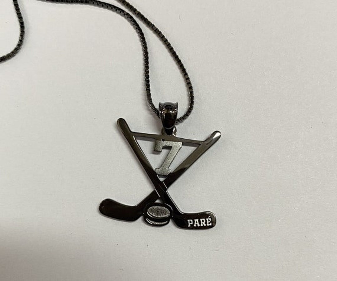 SEIRAA Ice Hockey Necklace - Skate With Your Heart Pendant On Stainless Steel Chain, Hockey Gift