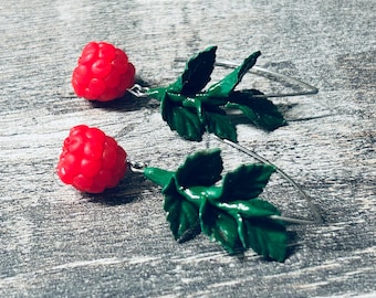Raspberry earrings with leaves, polymer clay jewelry, berry earrings, Fimo jewelry, Raspberry earrings, realistic berry food