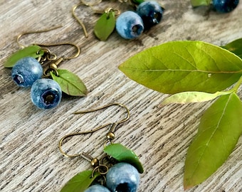 Blaubeeren Ohrringe Hängend, Obst Ohrringe, Waldfrucht Schmuck, Blaue Ohrringe,Polymer Ton Schmuck, Beeren Ohrringe, Fimo Schmuck