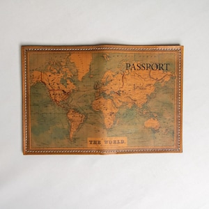 Funda de cuero para pasaporte - Funda para pasaporte con temática de mapas - Billetera de viaje - Estuche para pasaporte - Accesorios de viaje - Billetera de cuero hecha a mano