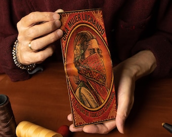 Cartera de cuero hecha a mano: Diseño con espíritu revolucionario