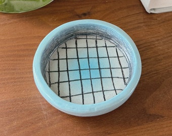 Funky Jewelry Dish - Esthetische Ring Dish - Grid Trinket Dish - Cute Catch All Dish - Geruite Sieraden Dish - Handgemaakte keramische Ring Dish