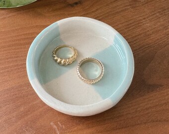 Handgemaakte sieradenschotel - Esthetische Trinket Dish - Cute Catch All Dish - Mooie Ring Dish - Keramische sieradenschotel - Handgemaakte keramische ringschotel