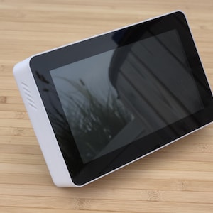 Raspberry Pi 7" pekskärm 2 ramar för Raspberry Pi 5 - horisontell - inkl. utskärning - av Nerdiy.de