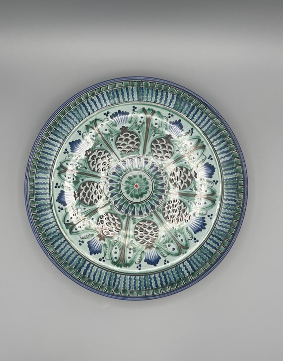 Handmade Uzbek Ceramic Plate: Pine Cone Design, Central Asian Lagan (29cm/11.4'')