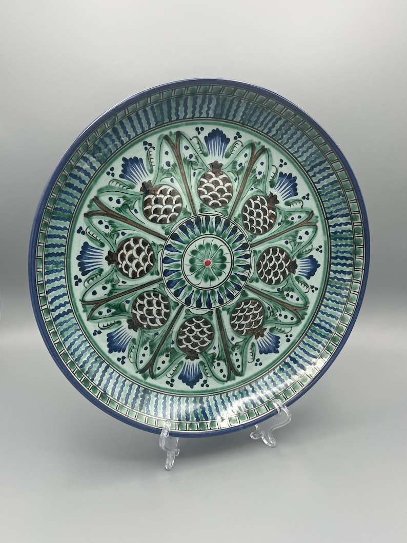 Handmade Uzbek Ceramic Plate: Pine Cone Design, Central Asian Lagan (29cm/11.4'') image 3