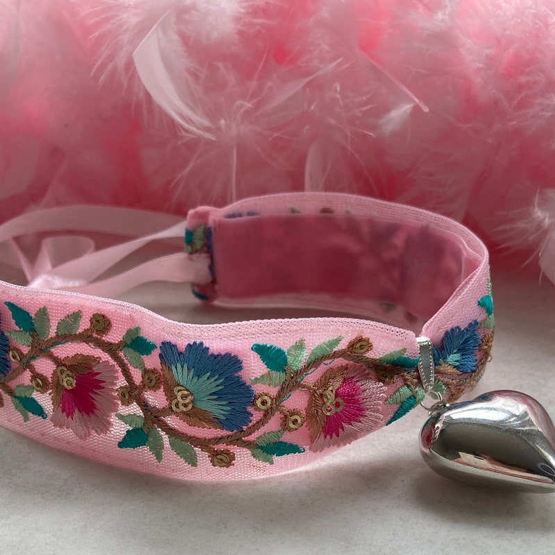 Kodi hand embroidered choker