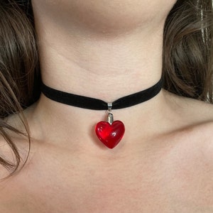 ミュージシャン Olivia Rodrigo Red Heart Necklace Olivia Rodrigo Red Heart Necklace - Etsy