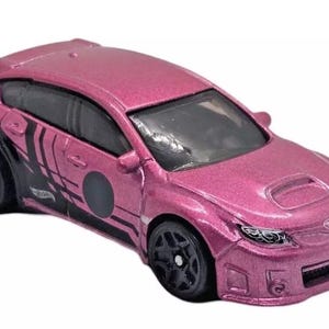 Subaru WRX STI personalizado a escala 1:64