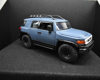 Tomica Takara Tomy – Toyota FJ Cruiser – Osaka Fire Dept. Saver Mirai – 1/66 – Neuf