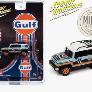 1:64 Johnny Lightning FJ Cruiser Limited Edition