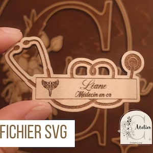SVG ドクターバッジ - 医師 - 薬 - SVG ファイル - レーザー彫刻切断 - レーザー機械用ファイル - ピン - 聴診器 - ピン - 木材
