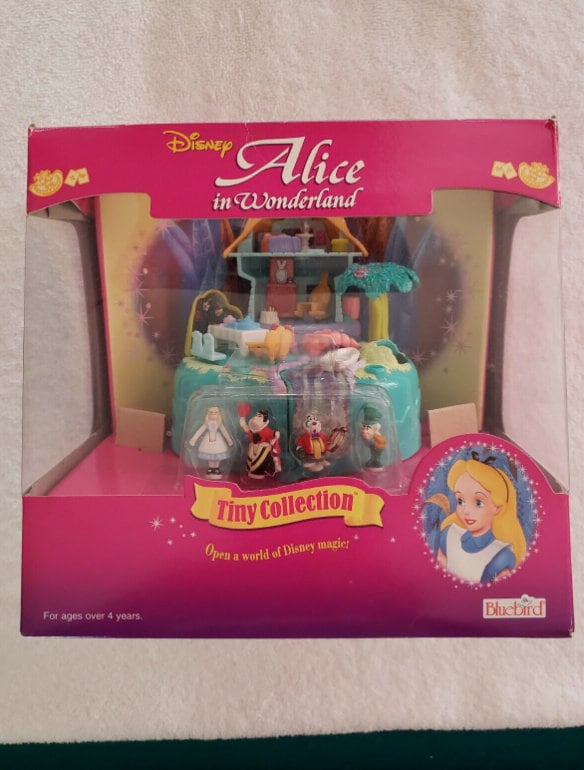 Alice in best sale wonderland polly pocket
