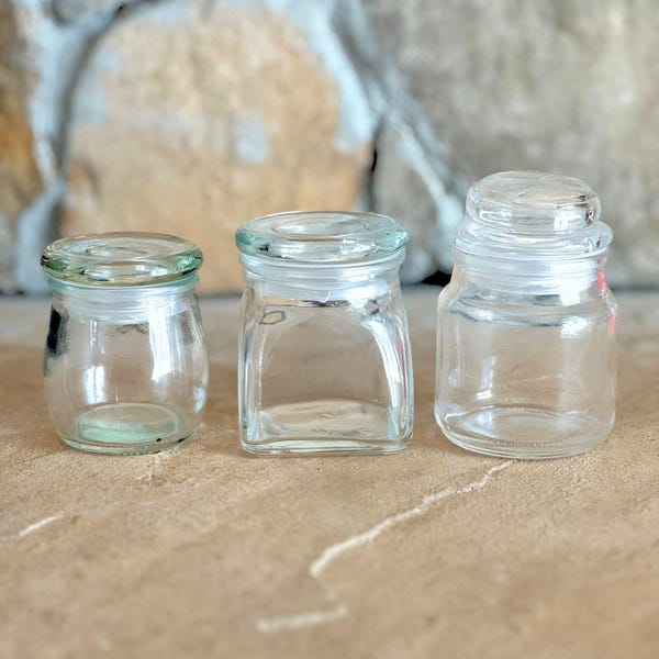 Small Glass Jar Mini Apothecary Jar Small Display Container Mini Jar for Candle 2 oz Container for Party Favor Mini Glass Jar with Glass Lid