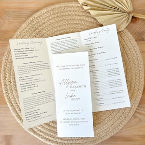Trifold Hochzeitsprogramm Canva Template | Katholisches Hochzeitsprogramm | Broschur | Falz | Personalisierbar | Druckbar | Bearbeitbare Vorlage
