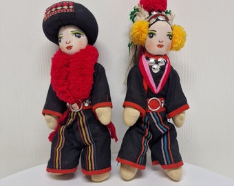 Lot Of 2 Yao Ethnic Female Hilltribe Doll In Traditional Clothing Hand Crafted