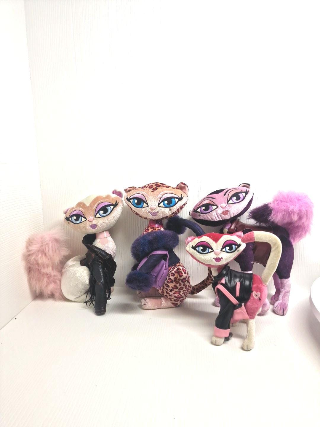 Lote de gatos BRATZ Pets 2004 de peluche Posables Daphne, Jolie