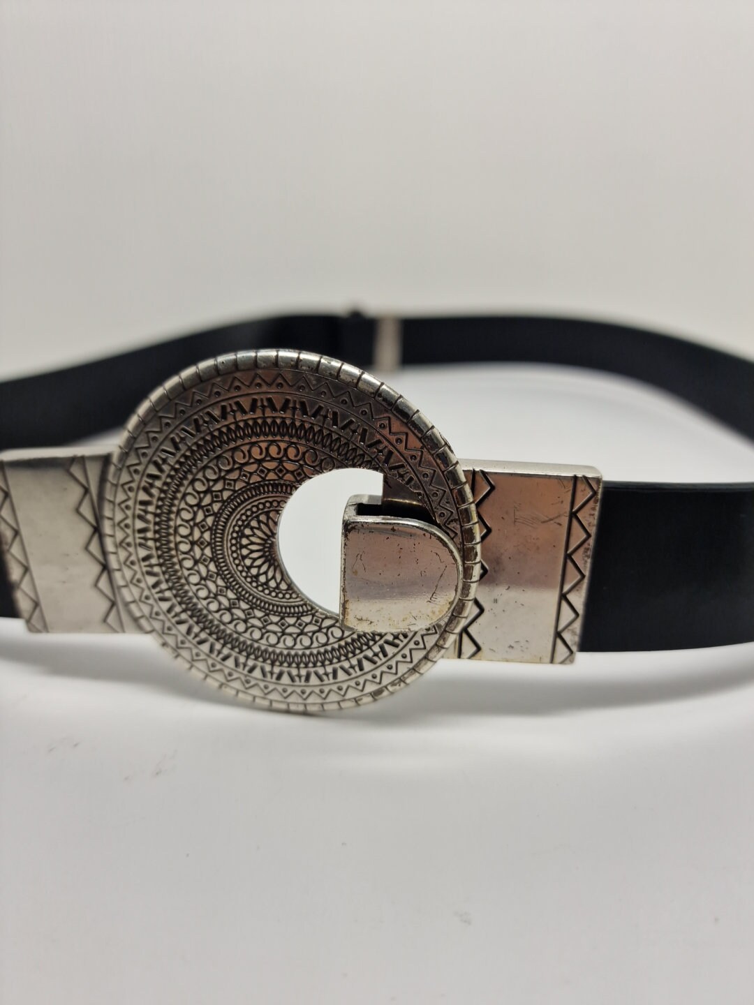 Chico's Black Leather Belt Silver Buckle Circle Hoop Closure