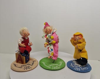 Lot Of 3 Annalee Doll Society Clown 1990, Child Reading 1992, Kid In Yellow 1988