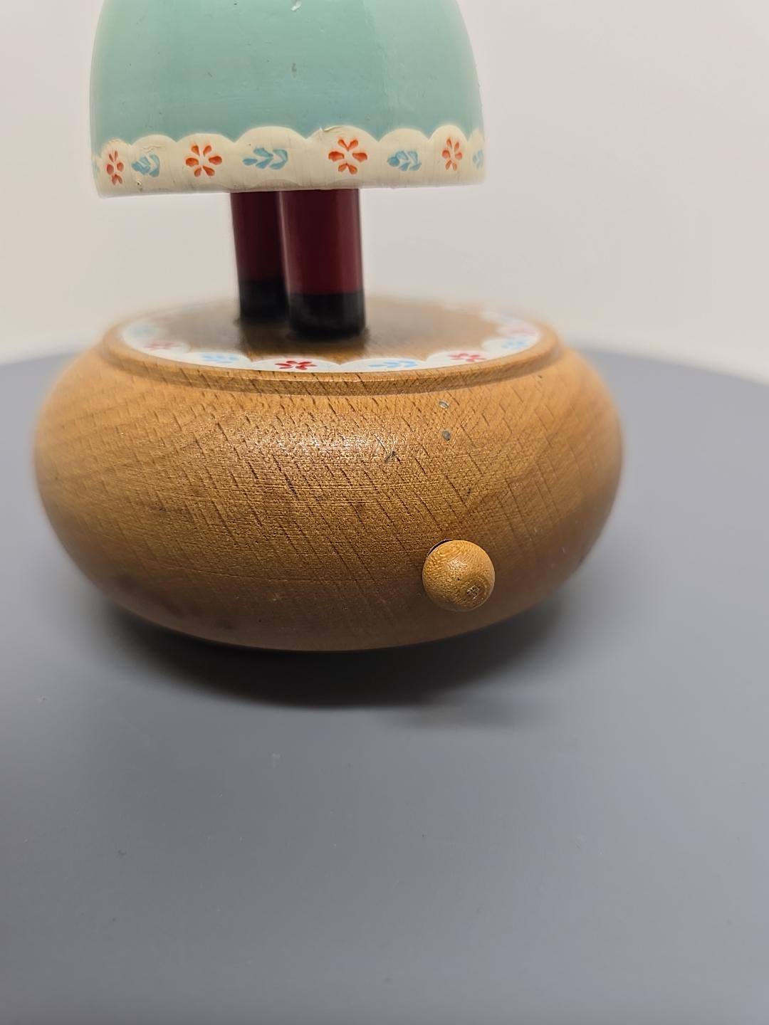AS IS Schmid the Creative Hand WOOD Music Box Made in Japan