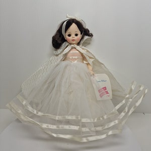 Vintage 1975 Madame Alexander Doll Snow White Sleepy Eyes Wedding Doll 14&quot; #1555
